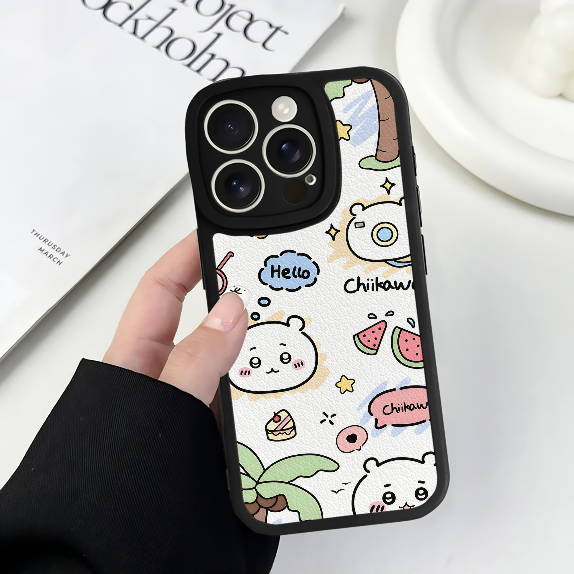 （画像用） ちいかわ Chii-kawa 【iPhone 16シリーズ対応】シリコンスマホケース（レザー調） 材質：シリコン